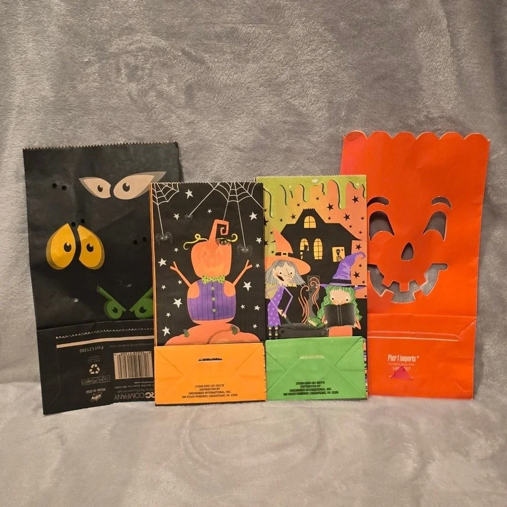 Halloween Paper Treat Bags Set Pumpkin Witch Spooky‎ Eyes 4pc